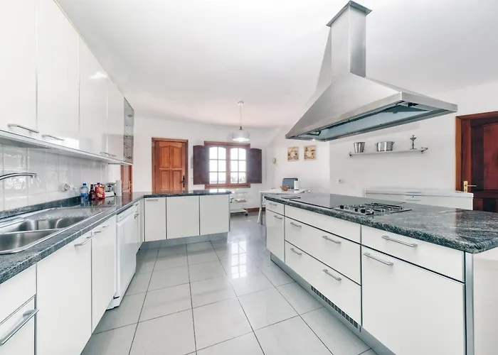 Luciano 'spirit Of The Canaries' By Lanzarote Tías